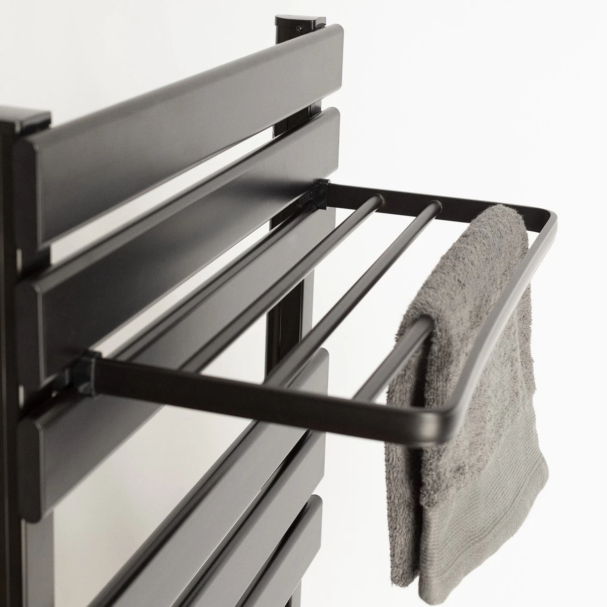 CREATE WARM TOWEL 500W - Elektrisch Handdoekenrek Voor Aan De Muur Met Plank - Zwart - Afbeelding 7