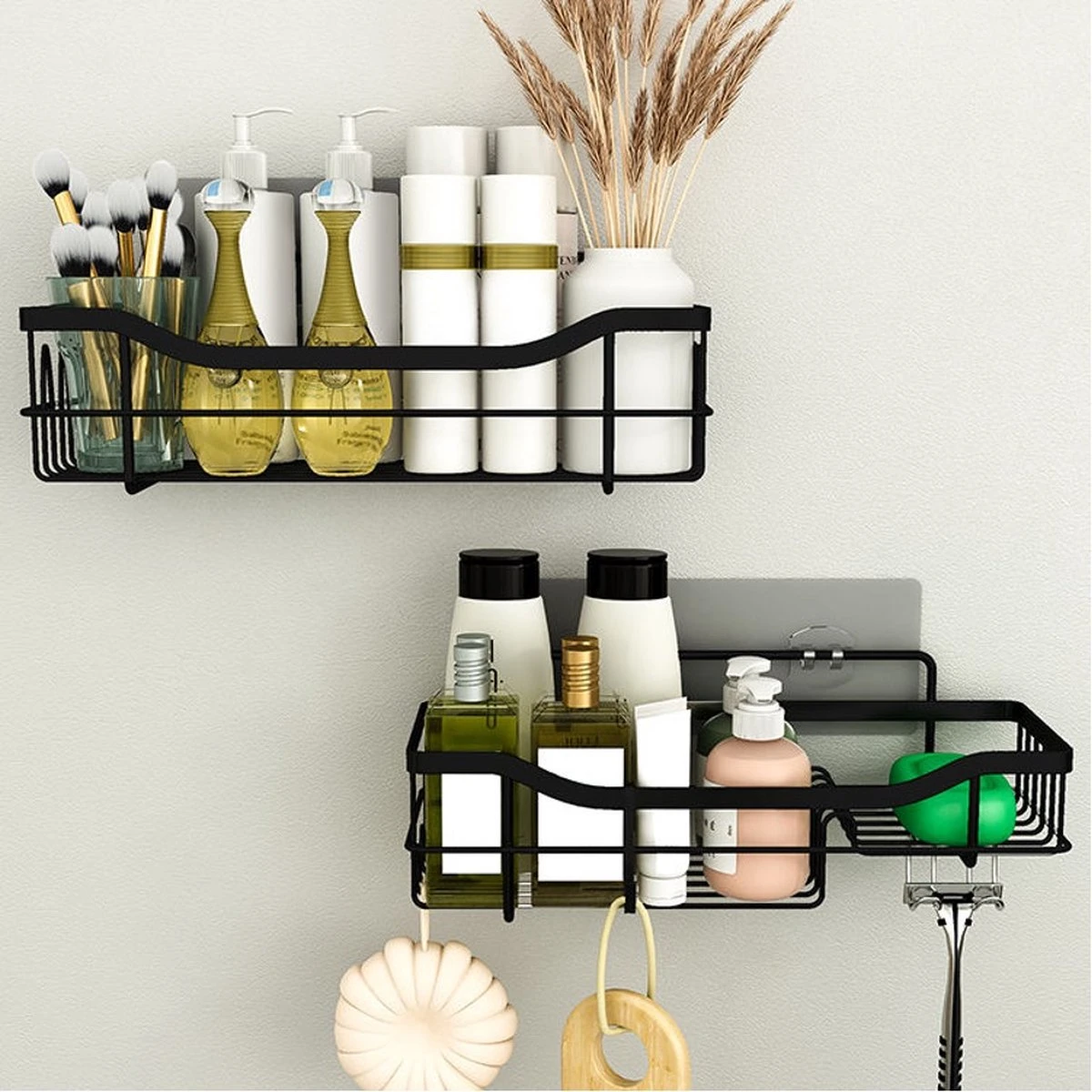 STRICX Doucherek 2 Laags Zwart - Zelfklevend Doucherek Inclusief 3 Ophanghaakjes - Doucherek Voor Badkamer / Keuken - Doucherek Met Plakstrip - Keukenrek Met Plakstrip - Badrek Douche - Kruidenrek Specerijen - Badkamerrek Douchemandje