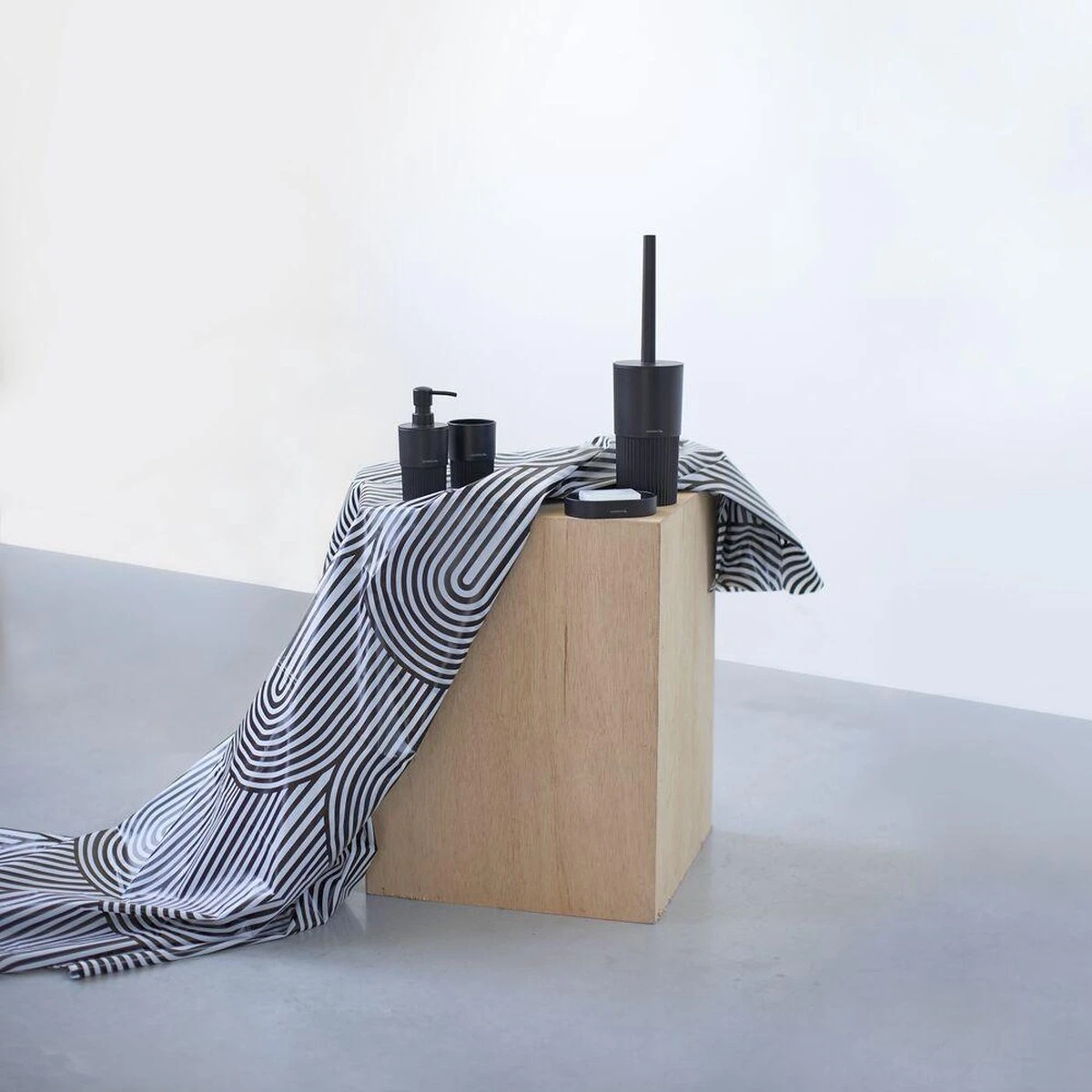 Sealskin Brave Tandenborstelbeker Vrijstaand - Zwart - Afbeelding 9